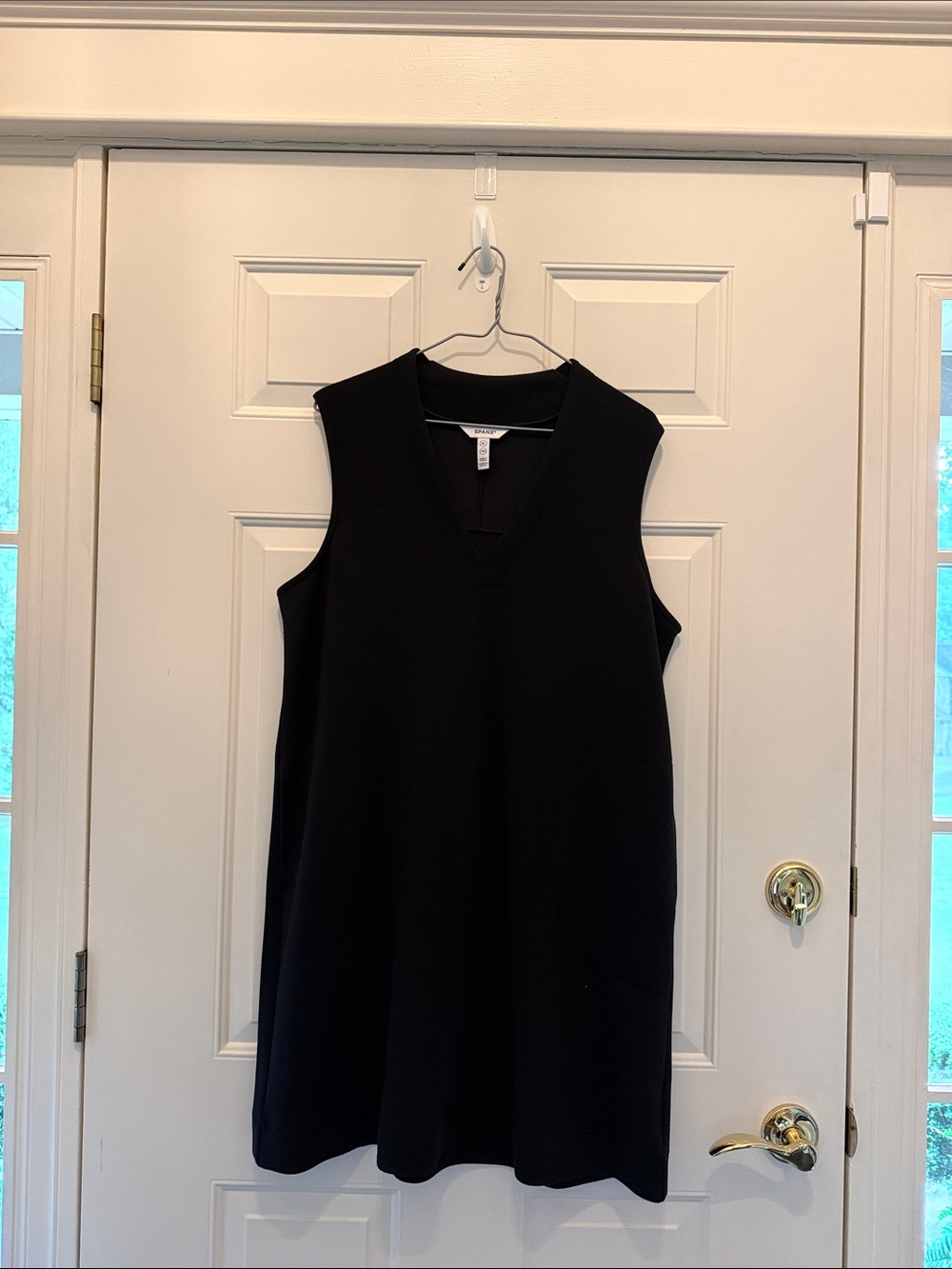 Spanx Air Essentials V-Neck sleeveless mini dress, black, size XL, EUC